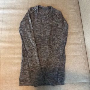 Long sleeve Lulu workout top